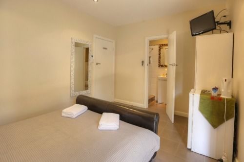 Waikiki Beach Bed And Breakfast Hopeland ภายนอก รูปภาพ